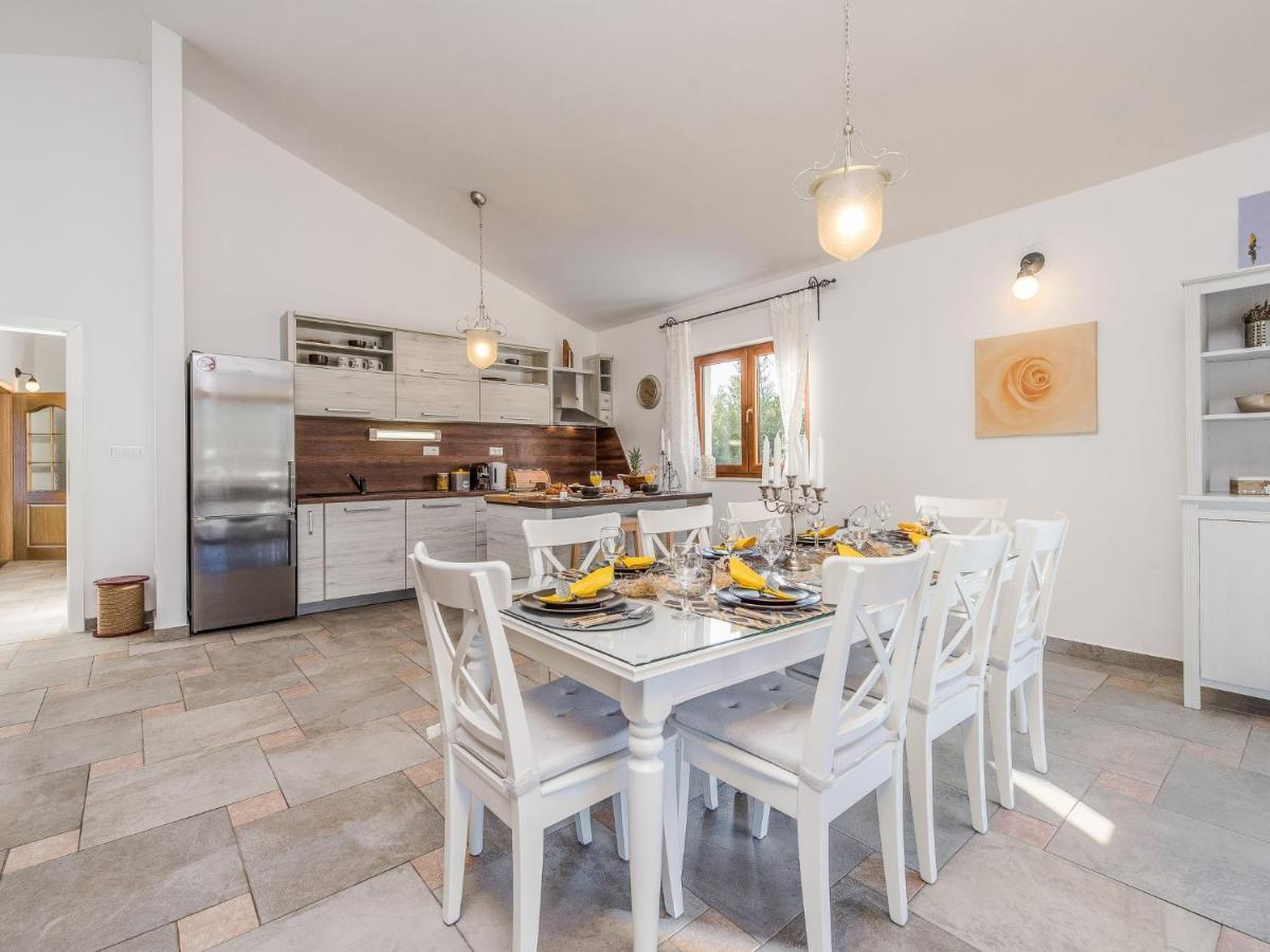 Holiday Home Velebit By Interhome Рованьска Экстерьер фото