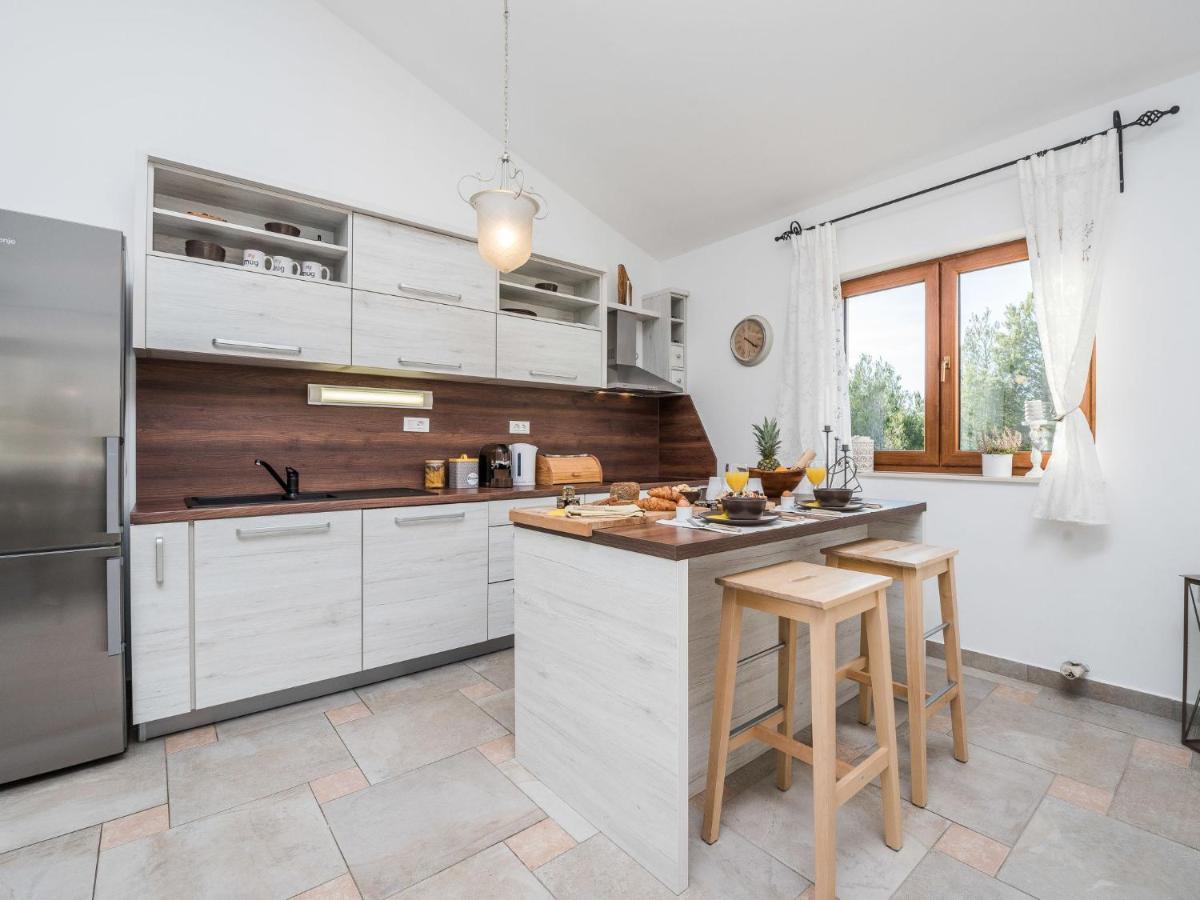 Holiday Home Velebit By Interhome Рованьска Экстерьер фото