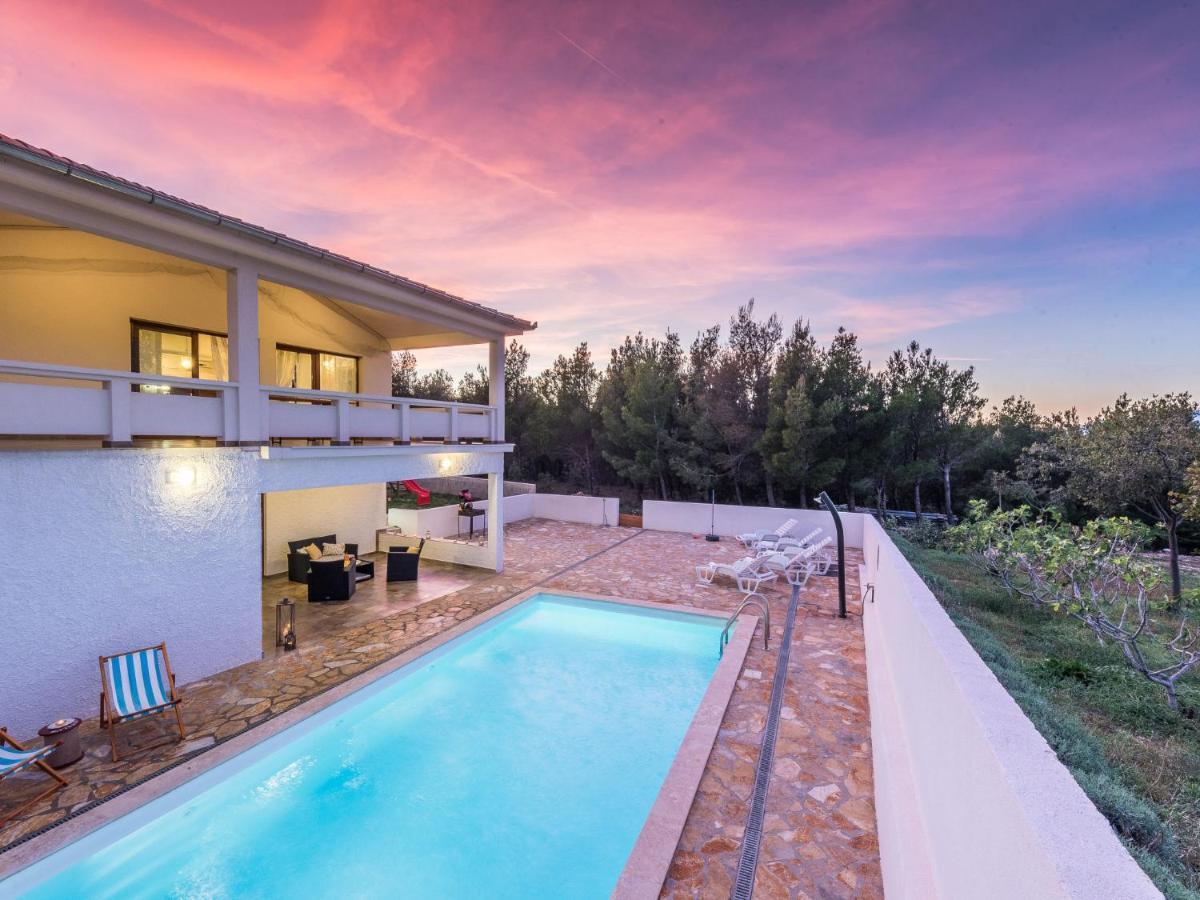 Holiday Home Velebit By Interhome Рованьска Экстерьер фото