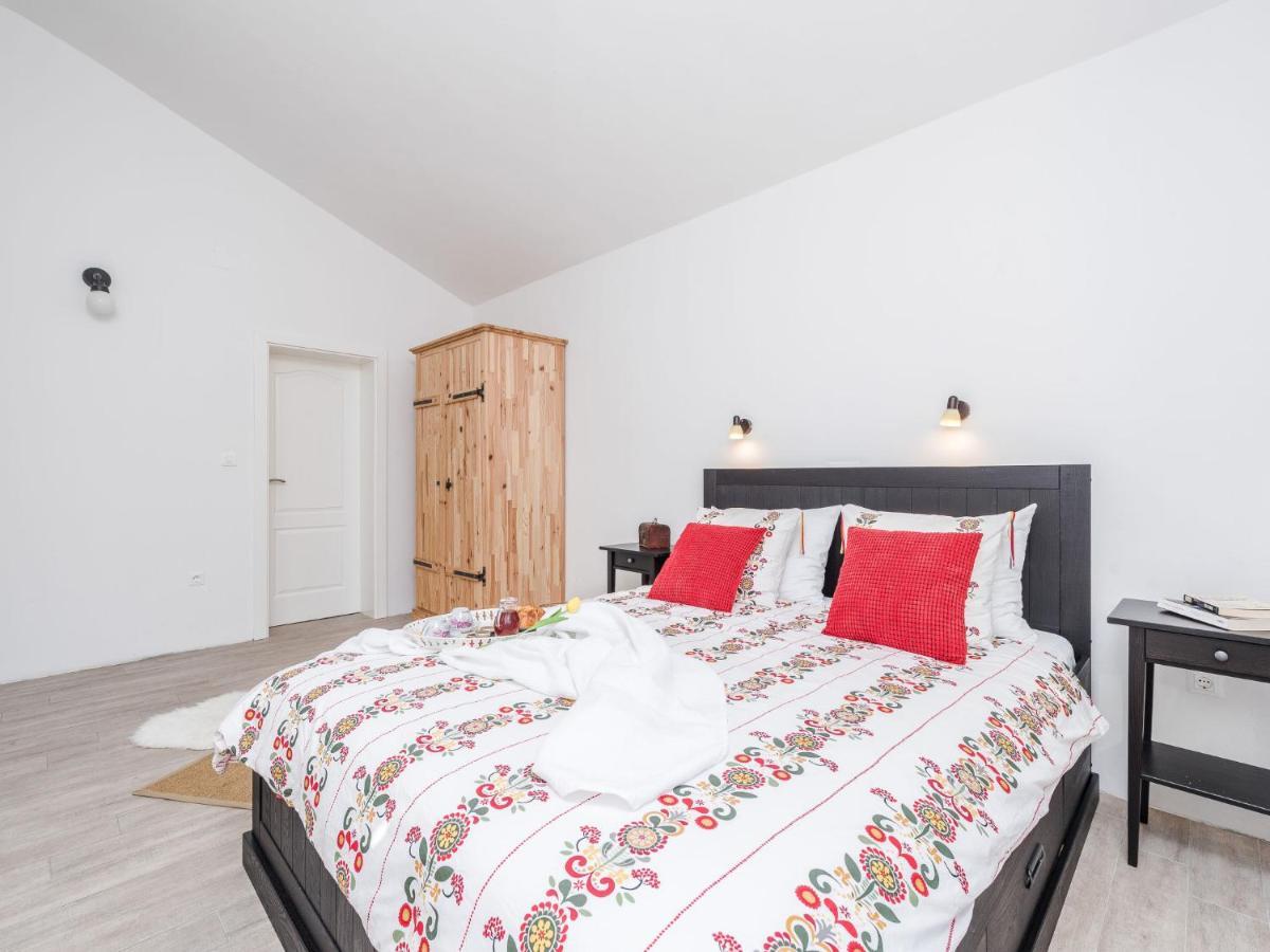 Holiday Home Velebit By Interhome Рованьска Экстерьер фото