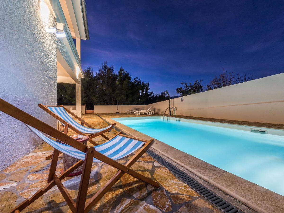 Holiday Home Velebit By Interhome Рованьска Экстерьер фото